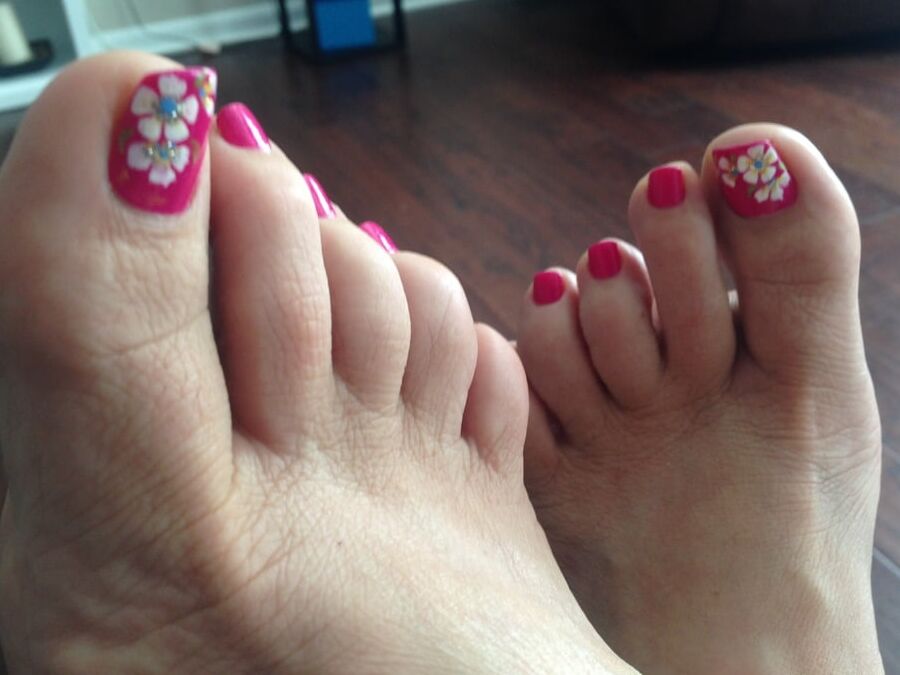Kittens Sexy Toes!!