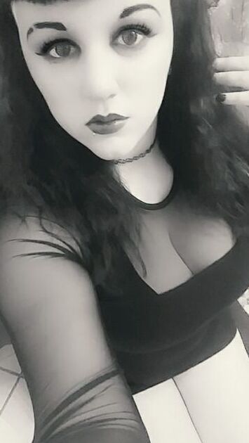Amateur Goth Slut