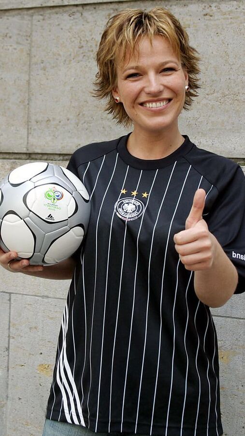 Andrea Ballschuh, fickbarer Fernsehstar