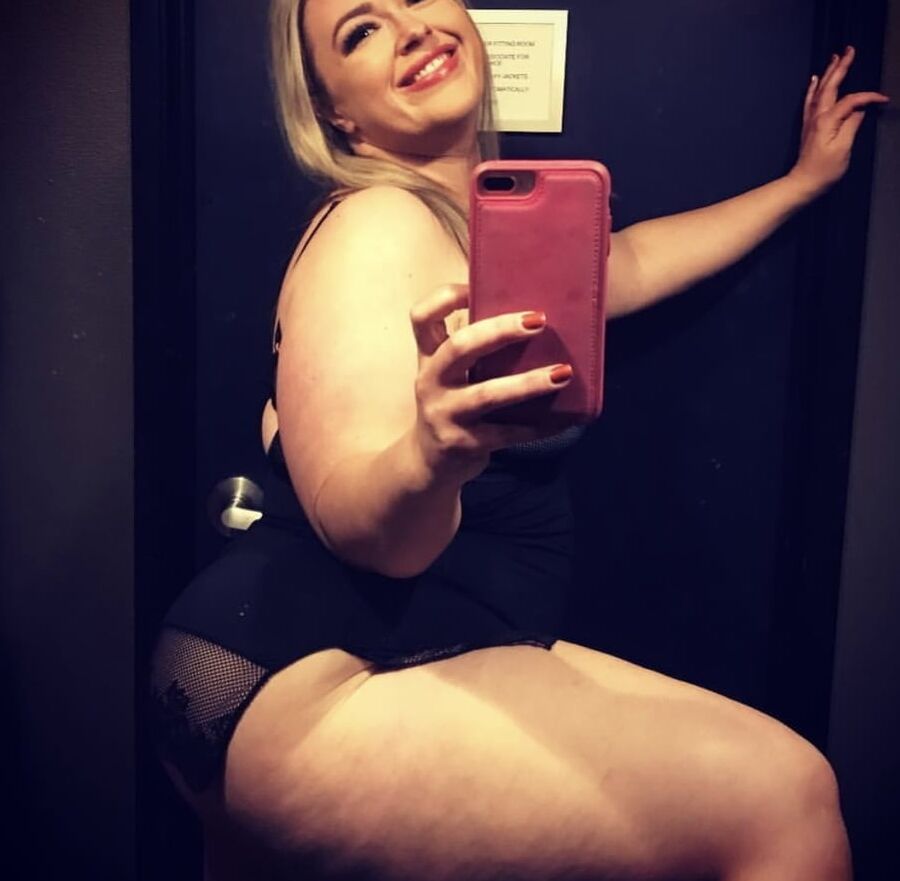 Nice curvy blond amateur