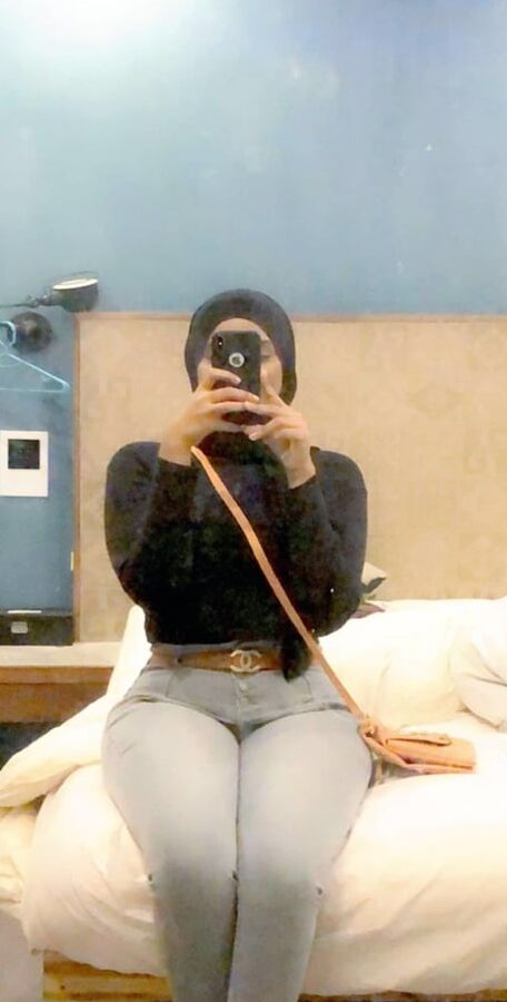 Slut with a fat booty