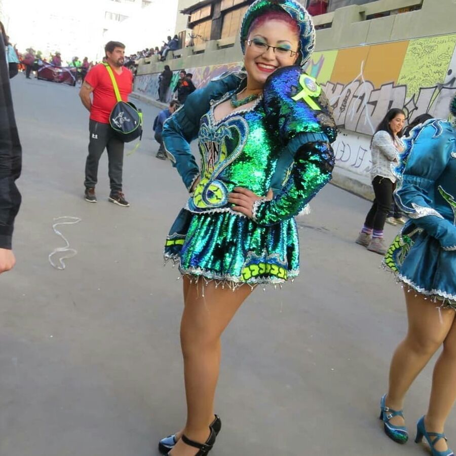 caporales in pantyhose