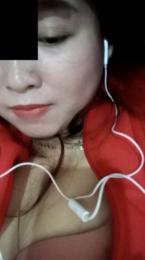 Sexy slut (indonesian)