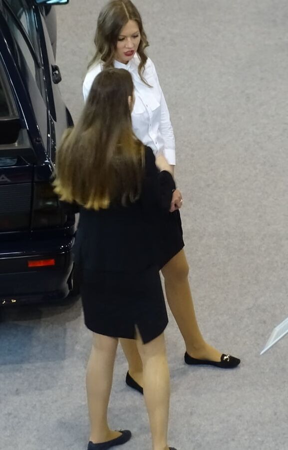 Exhibition Cunt in Pantyhose