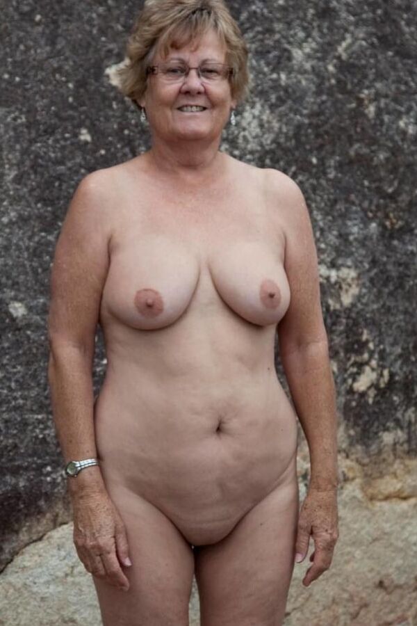 Sexy granny Catric