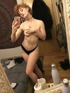 Delicious Redhead Skylarker nude
