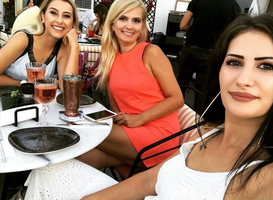 Seksi Turk Kizi, Ifsa, Turkish seks, Kasar Beste ve Ailesi