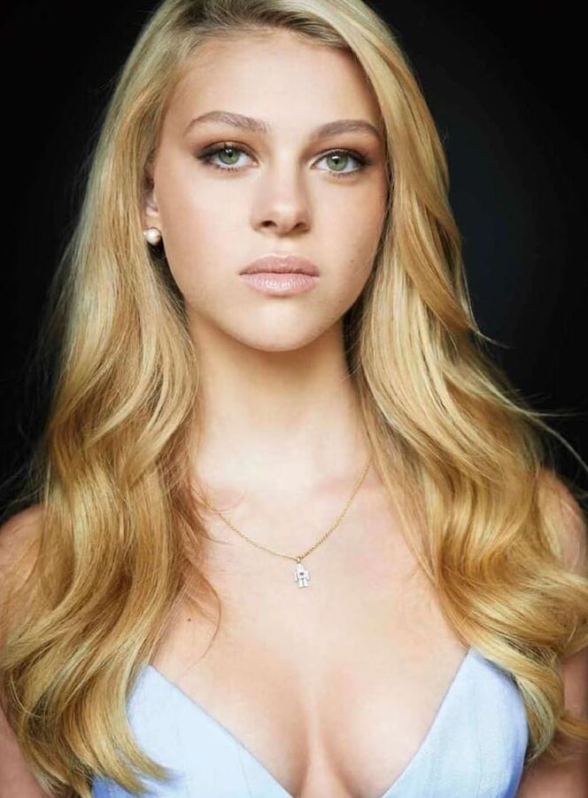 NICOLA PELTZ PICTURES