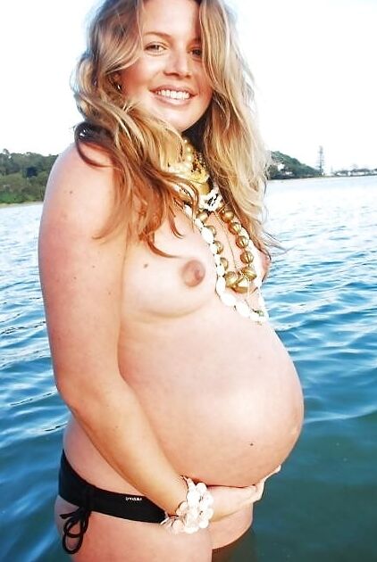 Schwanger im Bikini