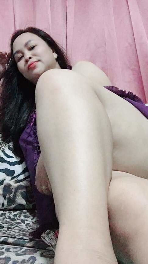 Ibu cantik berdada besar