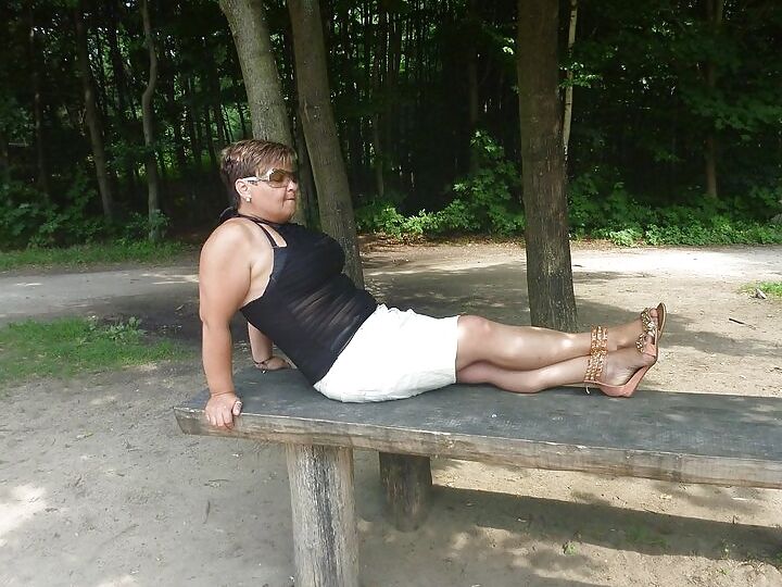 Melissa, fat piggy whore from Canada