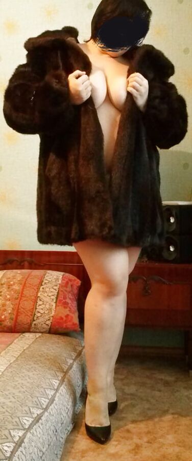 Snevla in black