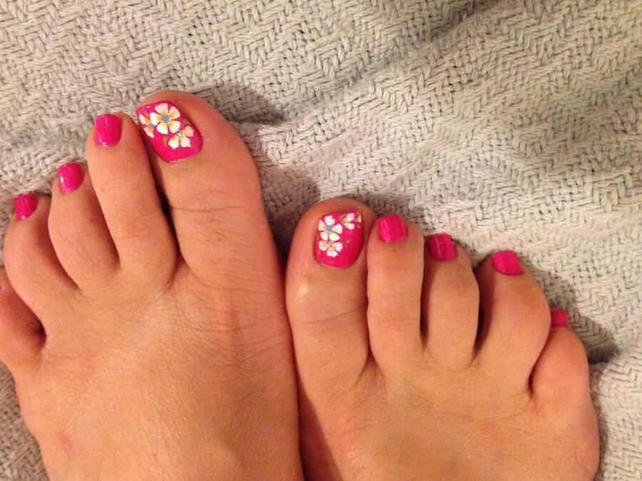 Kittens Sexy Toes!!