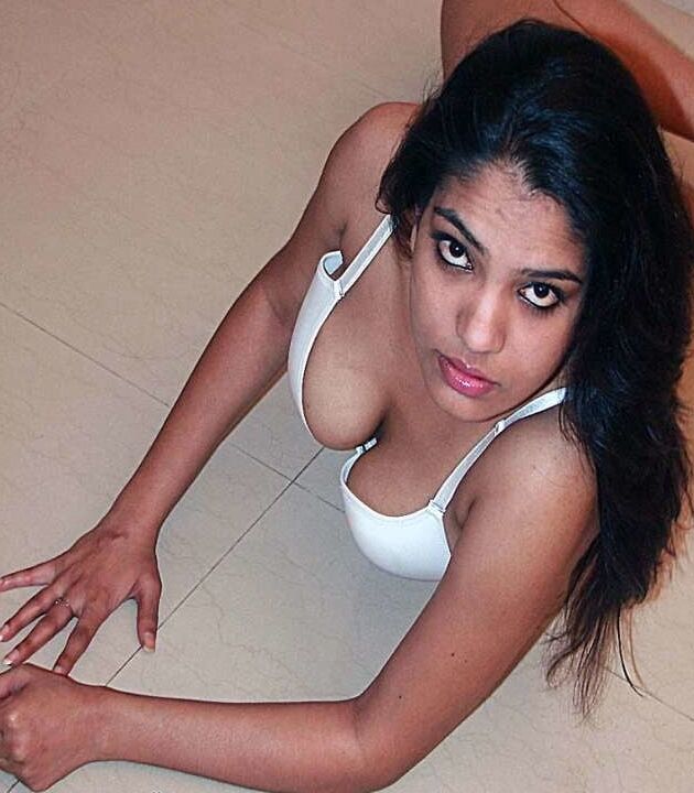 Desi Model
