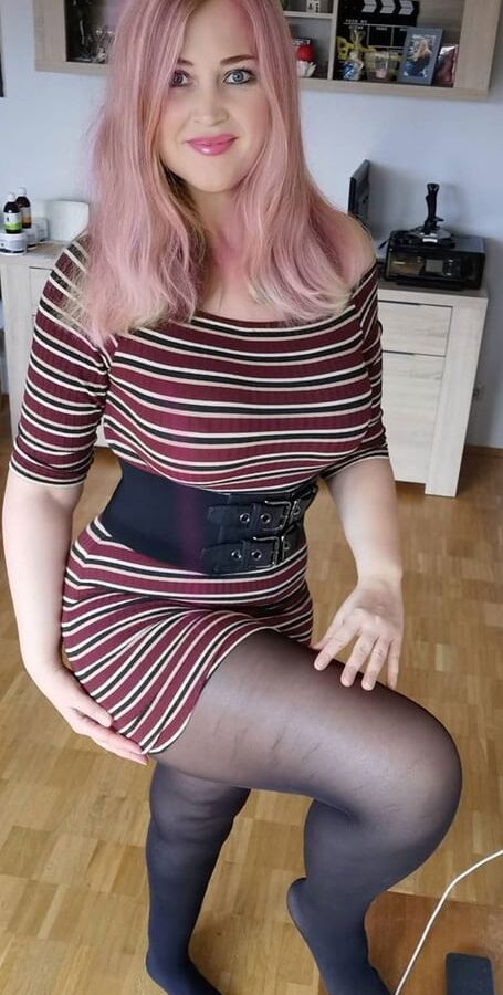 Dumb Cunt Pantyhosed Girlfriends
