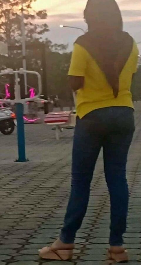 Ibu cantik tetek besar