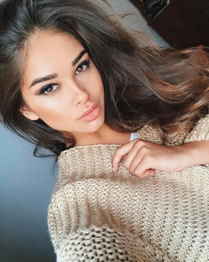 ALINA AKILOVA RUSSIAN GODDESS