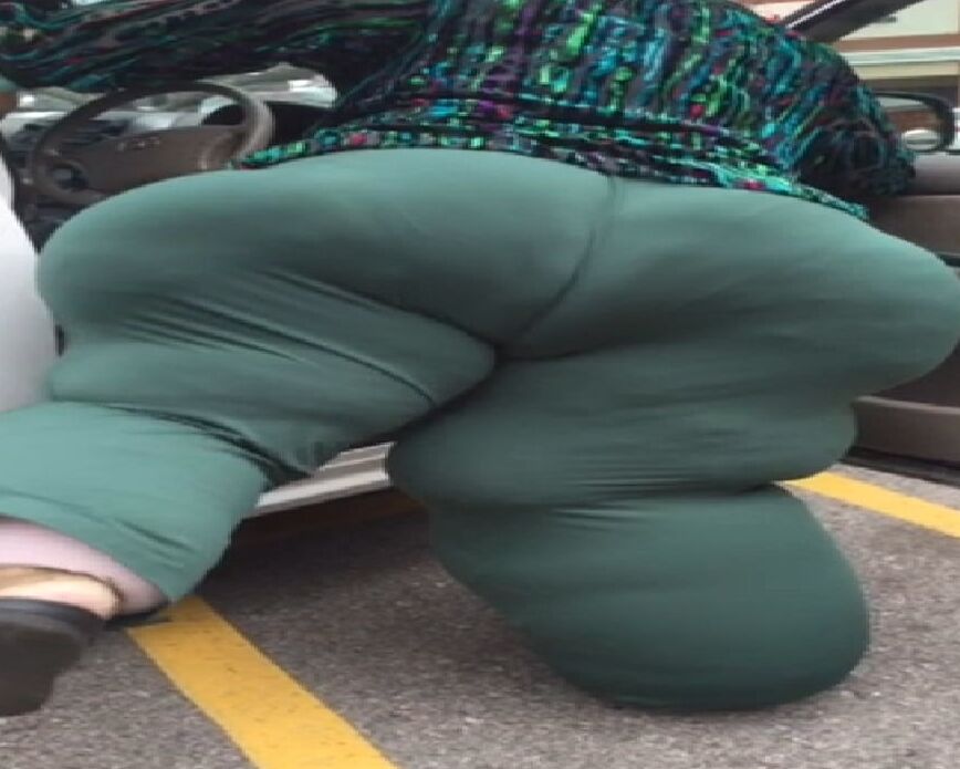 Obese SSBBW Granny