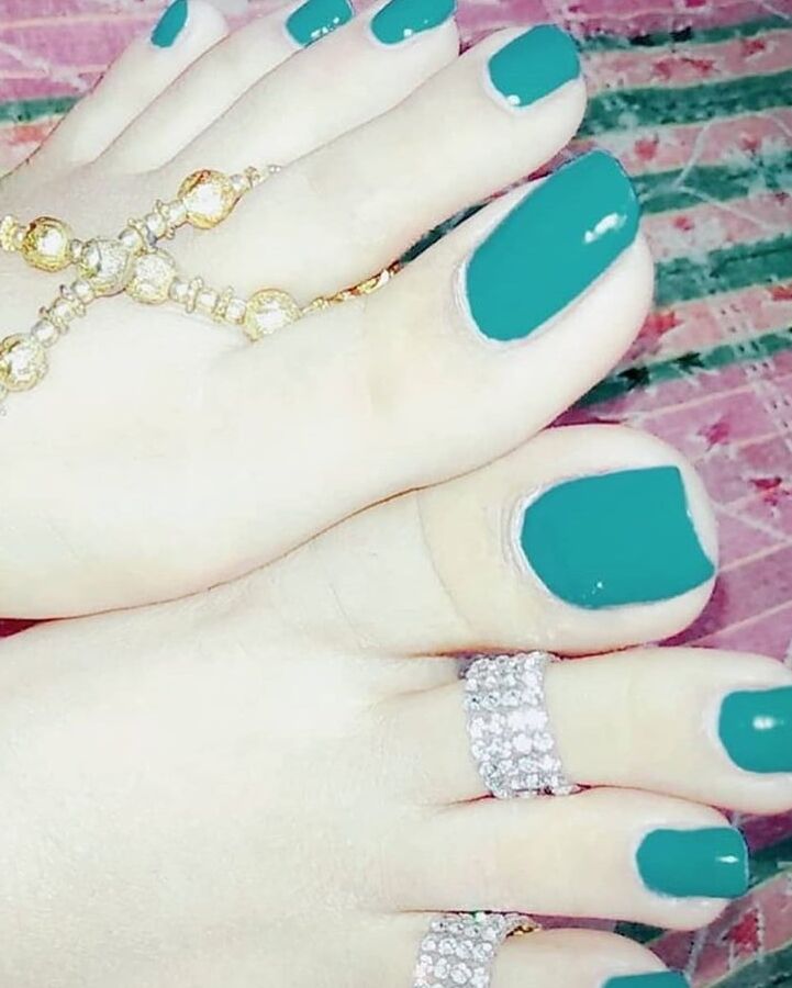 Gorgeous Indian feet