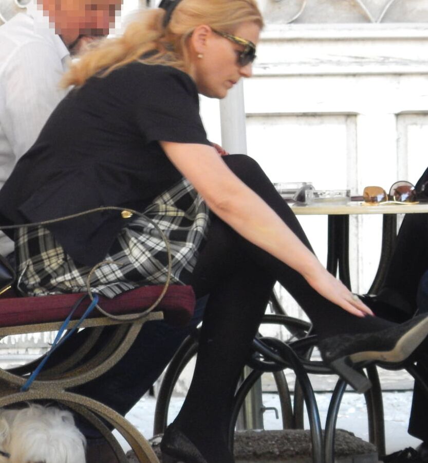 Street Pantyhose - Euro Girls