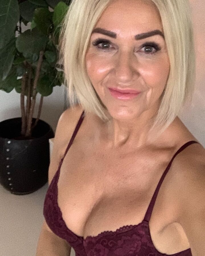 Hot mature Danish mom in hot dress