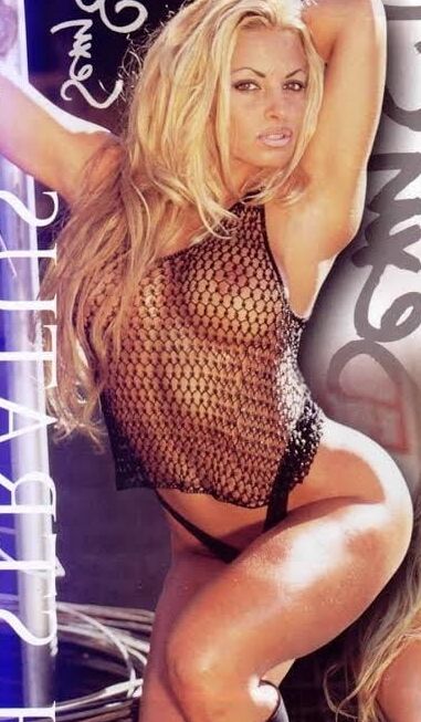 Tris stratus sexy hot