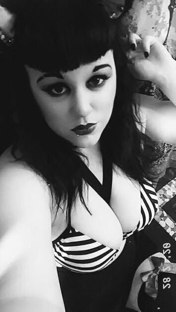 Amateur Goth Slut