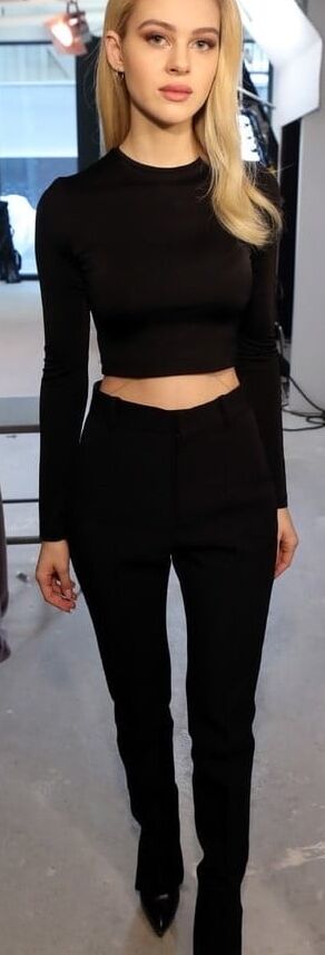 NICOLA PELTZ PICTURES