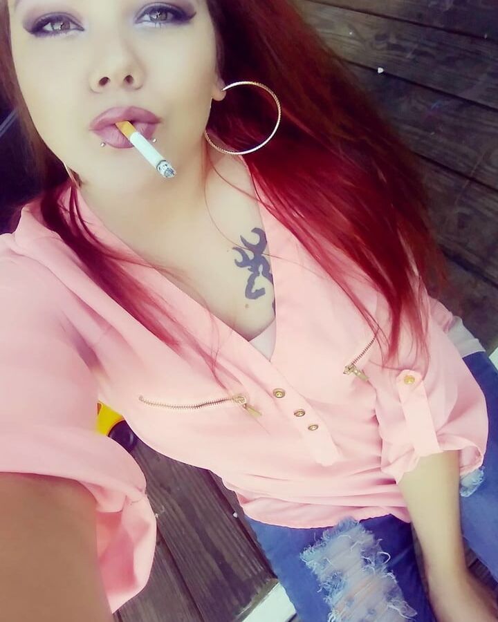Smoking girls from Instagram and Tumblr
