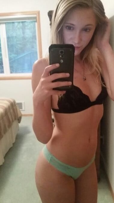 WE LOVE BIMBOS