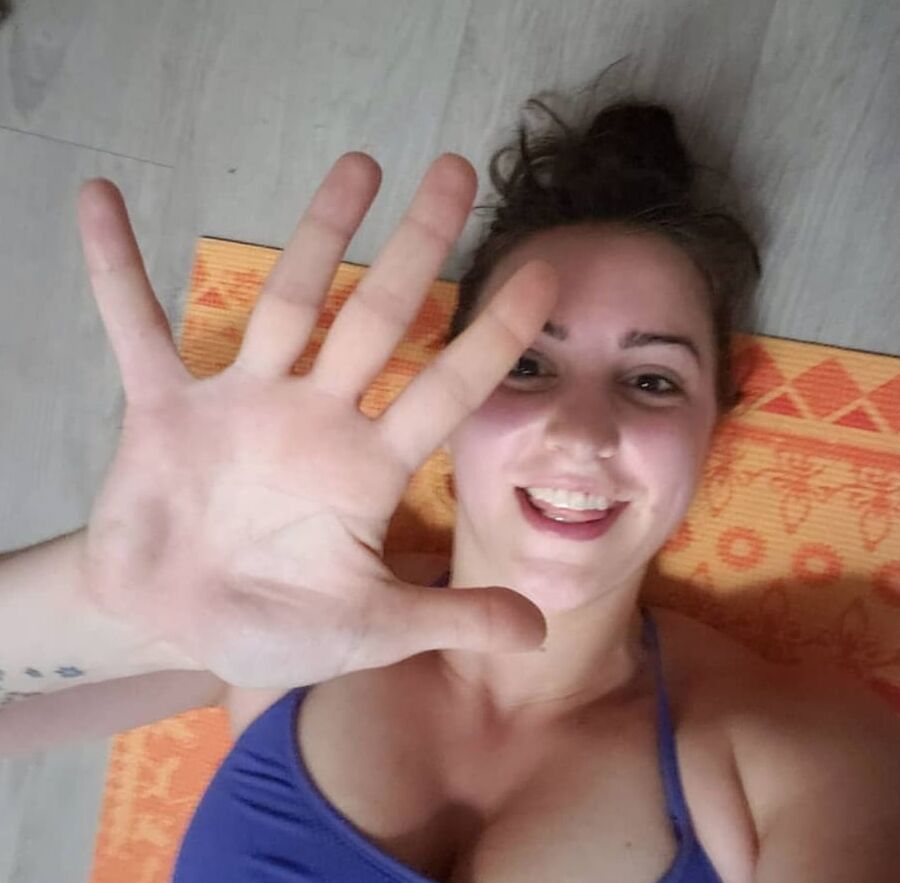 Riannmc Is her kik tribute her