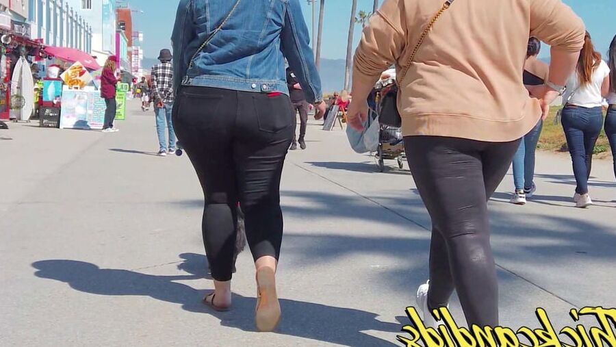 BBW with sexy wide hips and fat ass in jeans (BOOTY FOLLOW)(