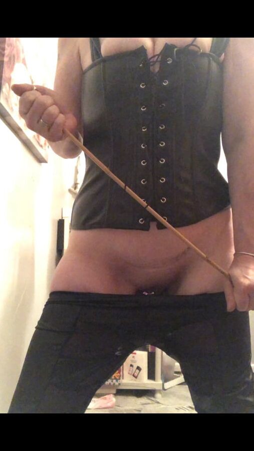Subslut Suzie switches to Femdom