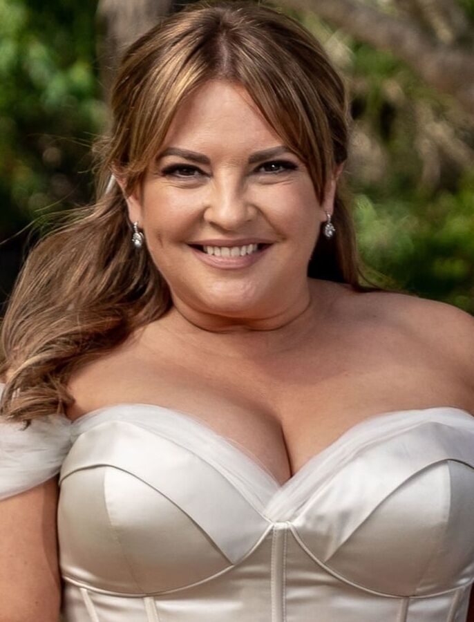 Sexy MILF Rebekah Elmaloglou&;s Big Tits