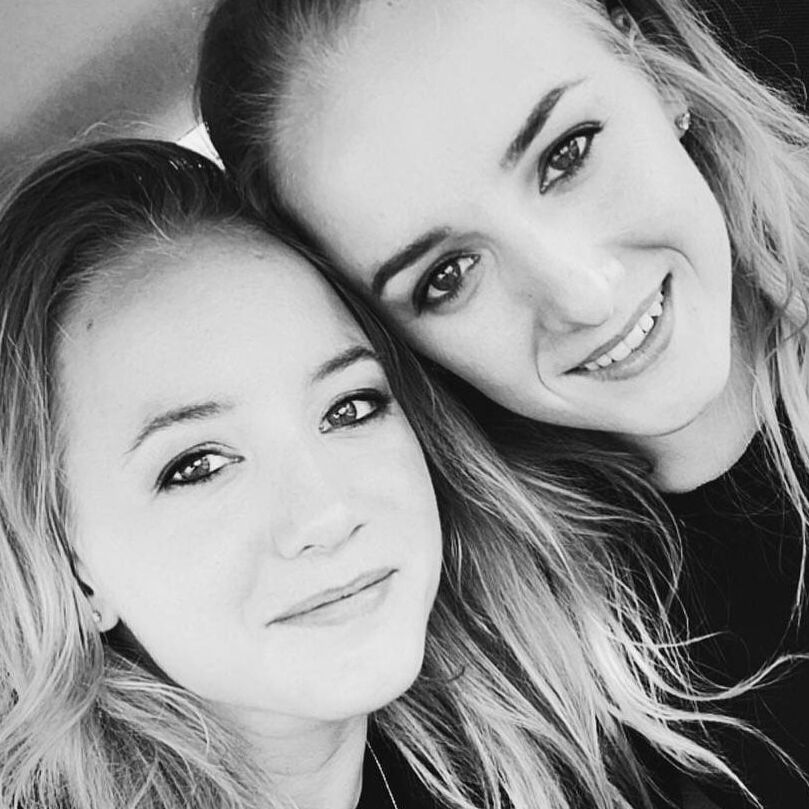 LIEKE&amp; SANNE WEVERS PICTURES