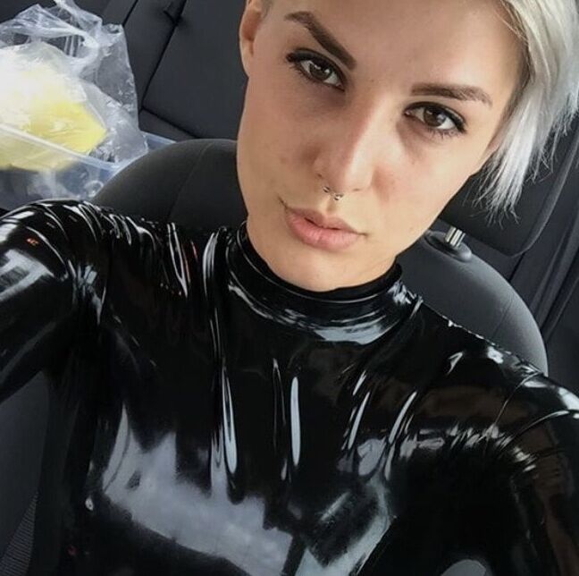 Selfies in self isolation, good idea