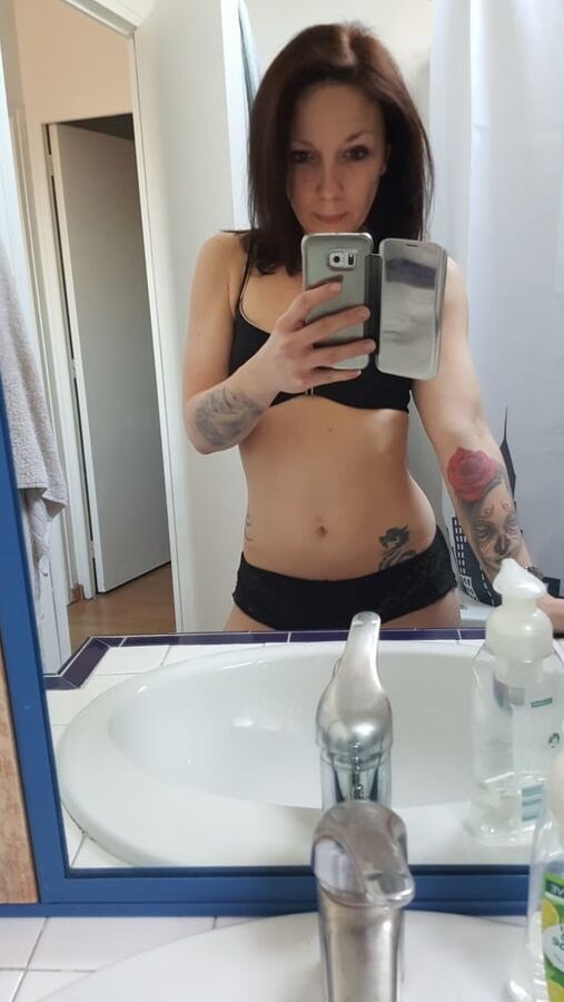 French Mom Mere de Famille Exposed Pute Mass favs Whore pig