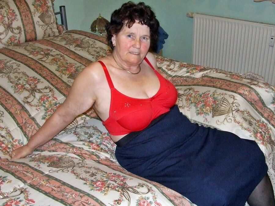 Yasli olgun anne kilolu kadin mature bbw granny azgin turk