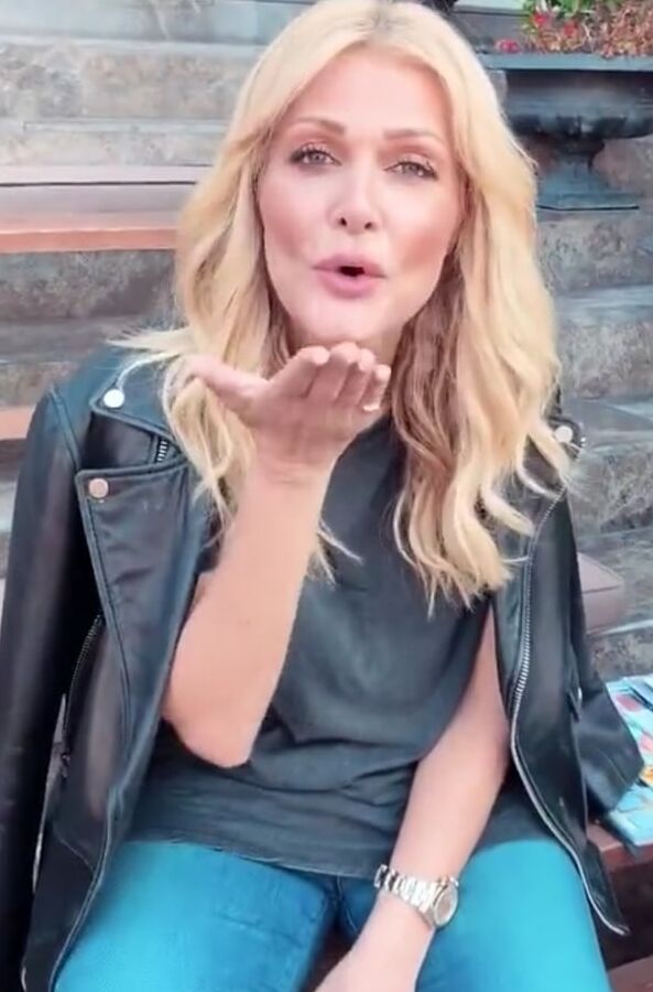 You want to fuck this greek woman