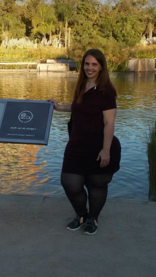 Thick legs Zaida