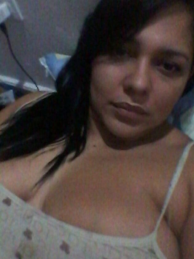 Madurita posando sexy