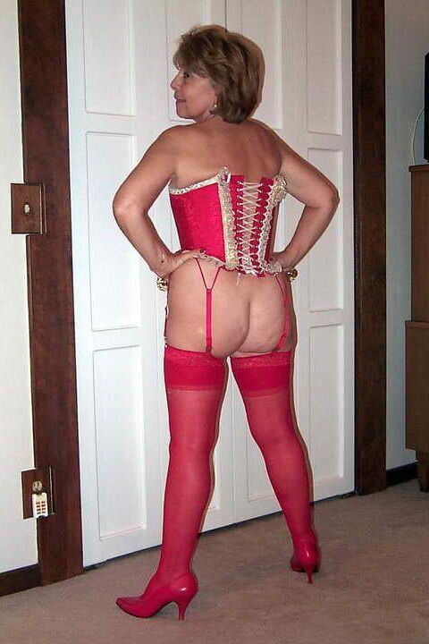 .Mature wife still has it