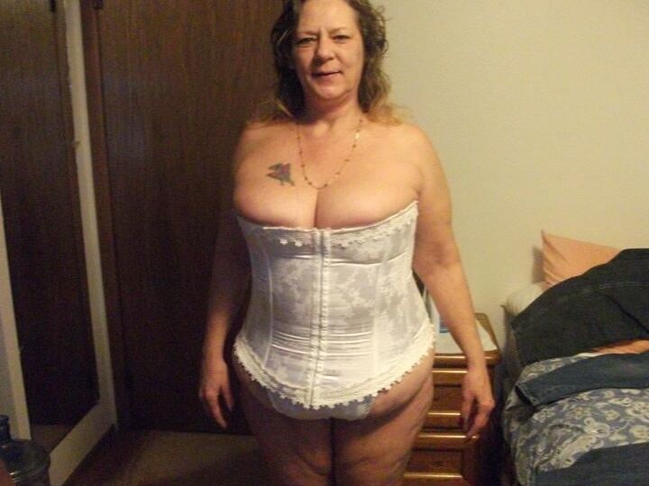 She returns (hot gilf fan club set)