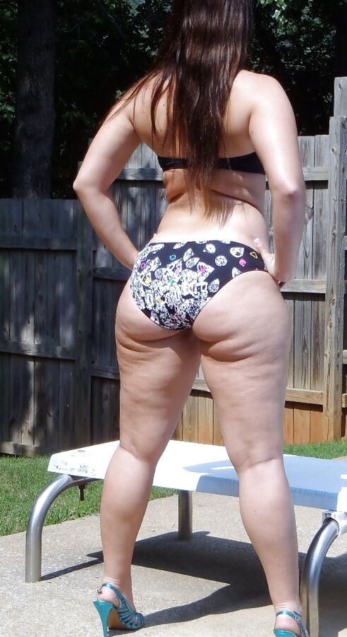 Demi Lovato - Sexy Thick Thighs and Phat Ass
