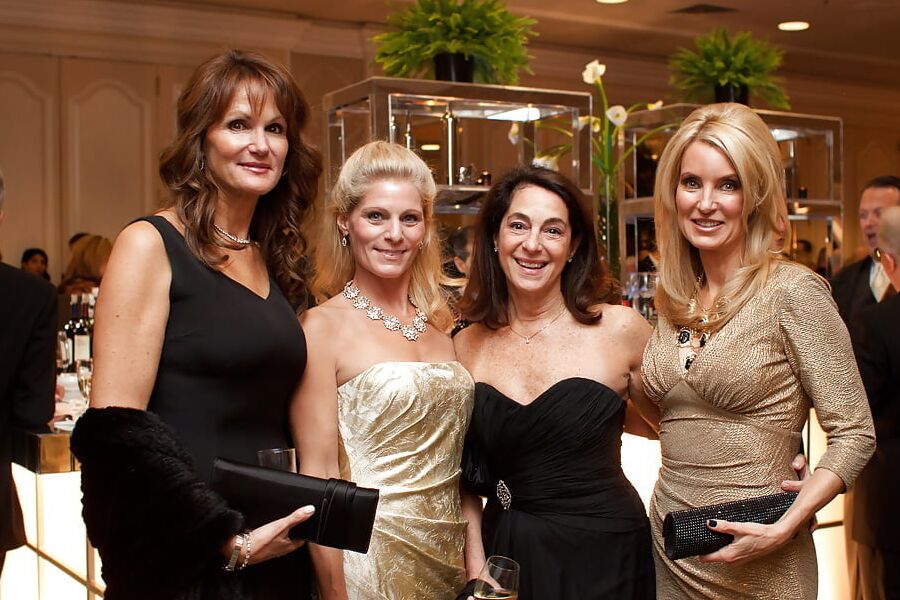 Which Milf Would You Pick ? Comments.