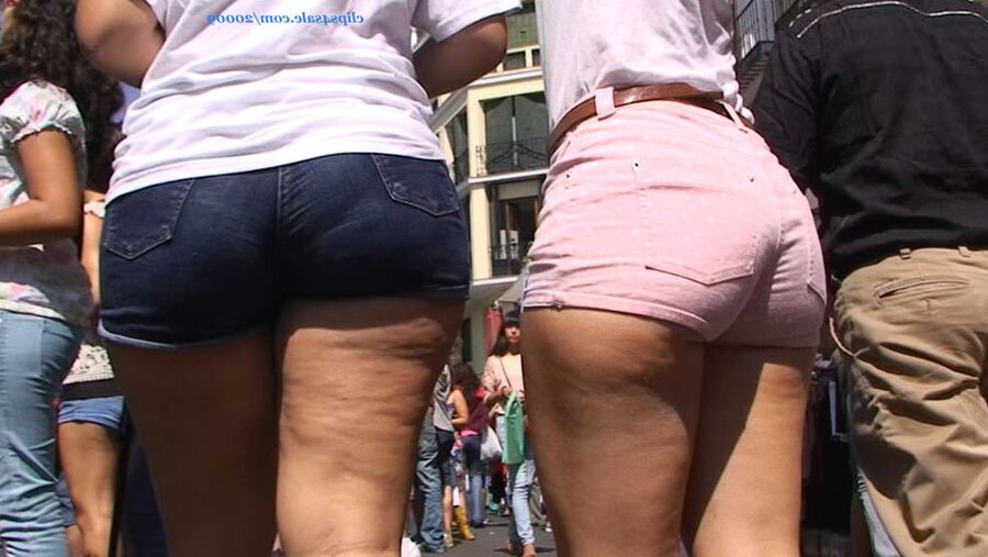 pair of teen asses GLUTEUS DIVINUS