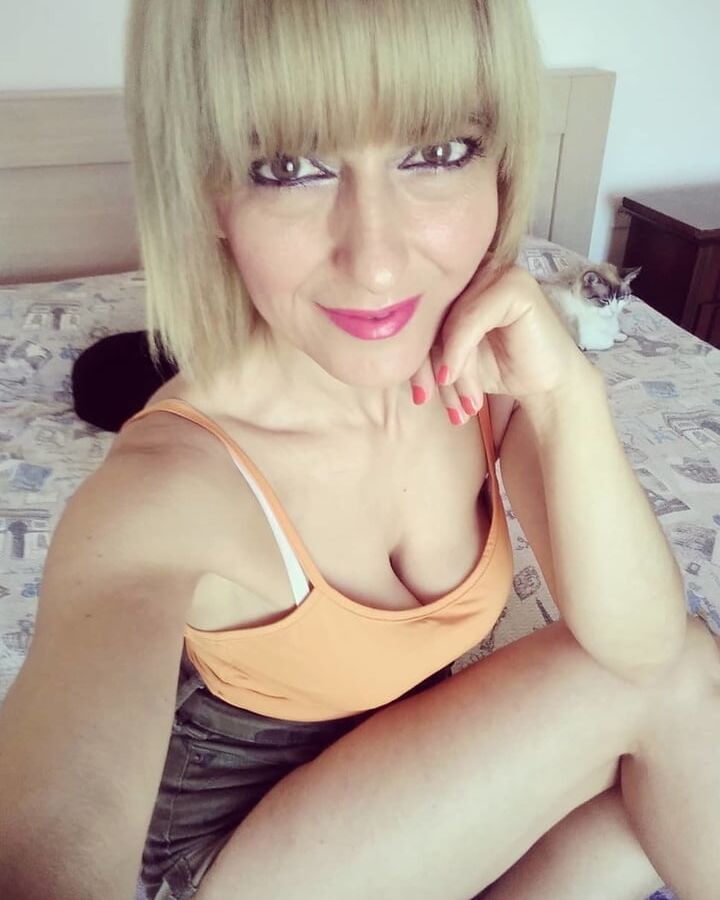 Dal web - italian slutty mom