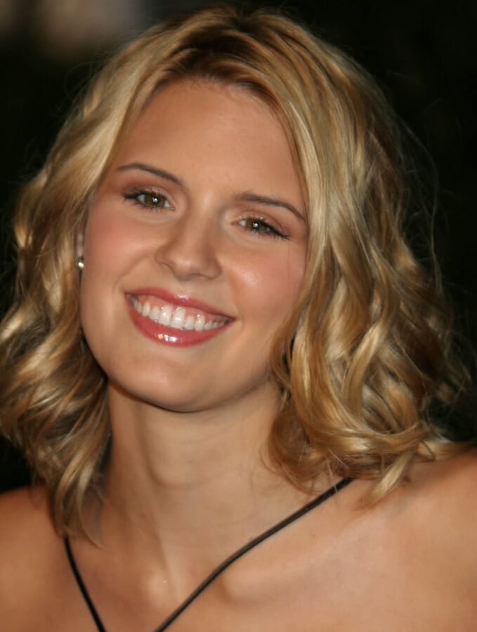 Maggie Grace -