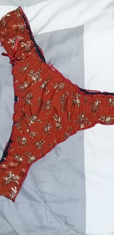Rich thongs
