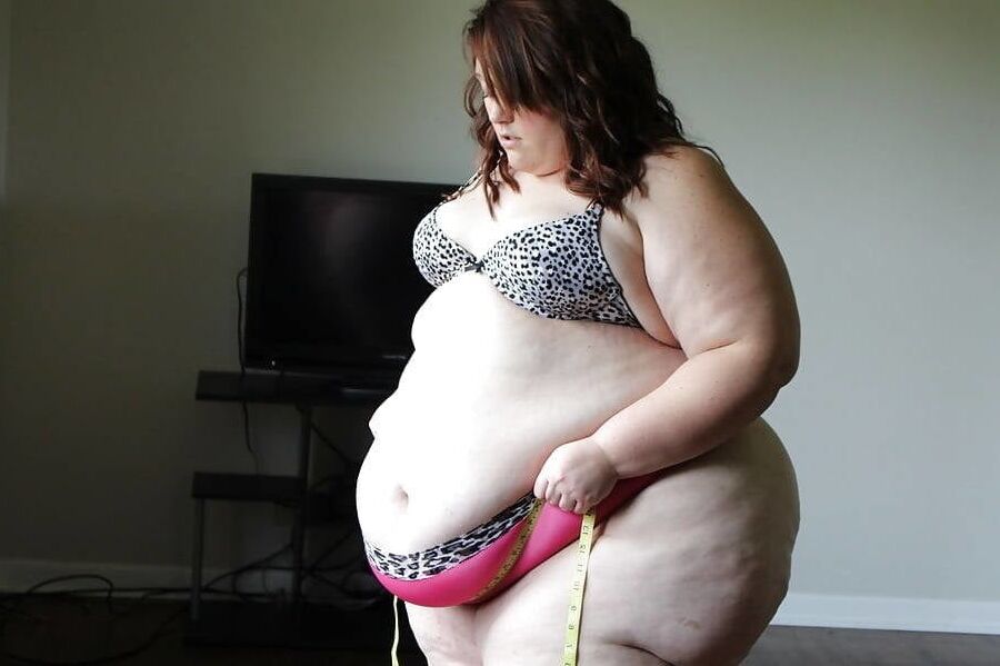 Ssbbw in panties and bras